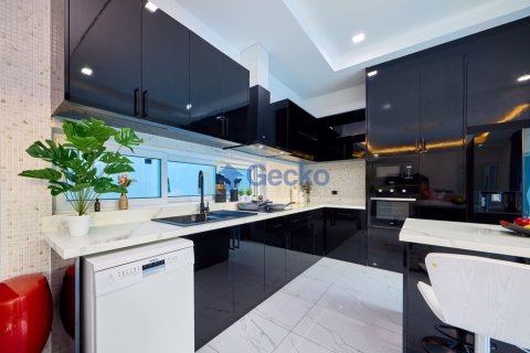 House in Pattaya, Thailand 3 bedrooms № 195858 - photo 11
