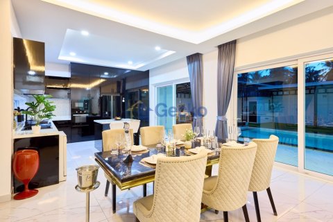 House in Pattaya, Thailand 3 bedrooms № 195858 - photo 13