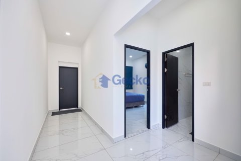 House in Pattaya, Thailand 3 bedrooms № 195858 - photo 15