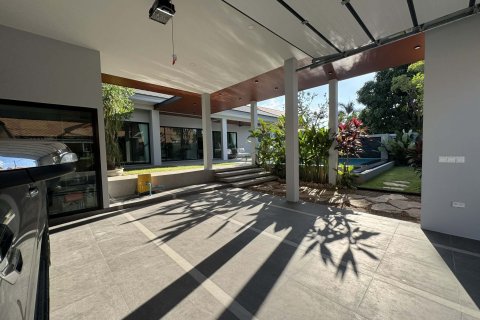 Villa in Pattaya, Thailand 3 bedrooms № 156369 - photo 7