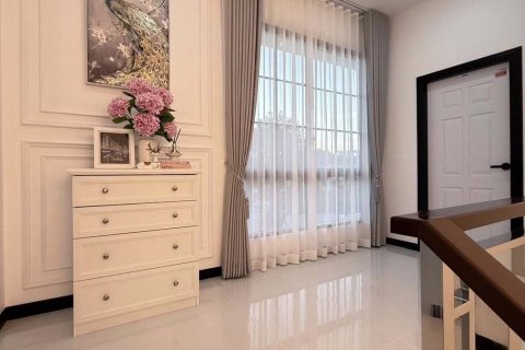 House in Pattaya, Thailand 5 bedrooms № 156373 - photo 5