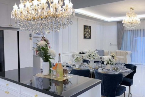 House in Pattaya, Thailand 5 bedrooms № 156373 - photo 30