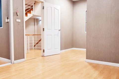 Townhouse à Prawet, Bangkok, Thaïlande 4 chambres № 138113 - photo 6