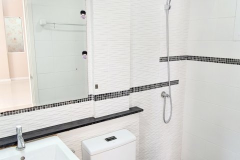 Townhouse à Prawet, Bangkok, Thaïlande 4 chambres № 138113 - photo 19