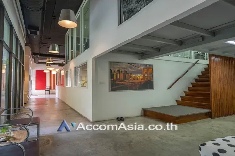 Studio in the Condo in Watthana, Bangkok, Thailand № 220390 - Foto 9