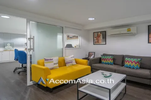 Studio in the Condo in Watthana, Bangkok, Thailand № 220390 - Foto 7