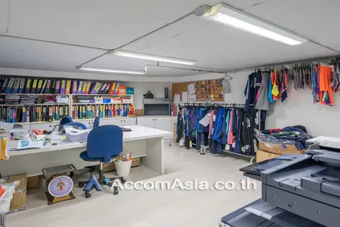 Studio in the Condo in Watthana, Bangkok, Thailand № 220390 - Foto 11