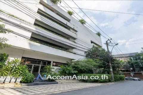 Studio in the Condo in Watthana, Bangkok, Thailand № 220390 - Foto 16