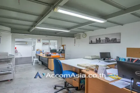 Studio in the Condo in Watthana, Bangkok, Thailand № 220390 - Foto 6