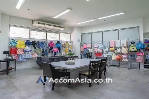 Studio in the Condo in Watthana, Bangkok, Thailand № 220390 - Foto 14