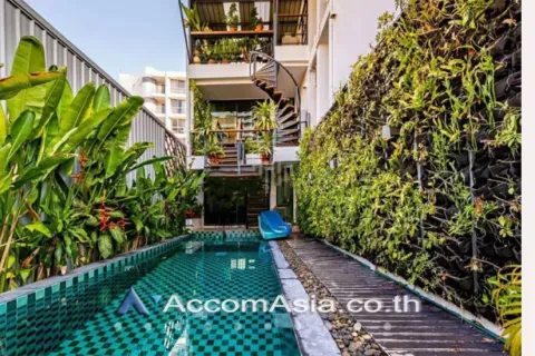 Casa de 2 dormitorios en Watthana, Bangkok, Tailandia № 220387