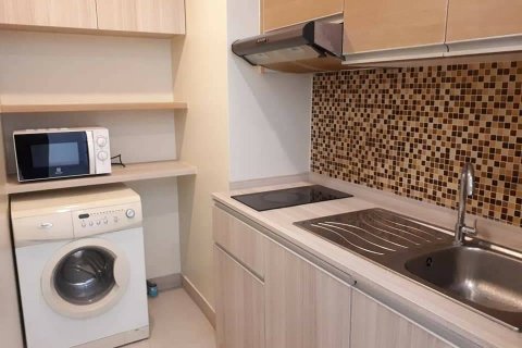 Condo in Phra Khanong, Bangkok, Thailand, 1 bedroom  № 143706 - photo 4