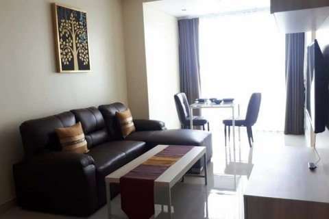 Condo in Phra Khanong, Bangkok, Thailand, 1 bedroom  № 143706 - photo 1