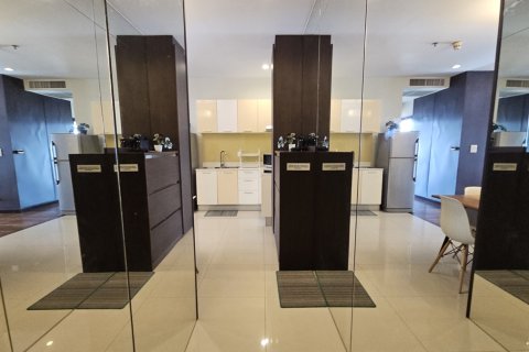 Condo à Watthana, Bangkok, Thaïlande, 2 chambres № 201222 - photo 4