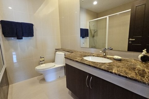 Condo à Watthana, Bangkok, Thaïlande, 2 chambres № 201222 - photo 5