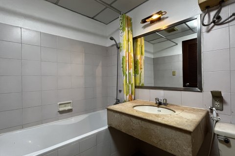 Condo à Watthana, Bangkok, Thaïlande, 1 chambre  № 201224 - photo 2