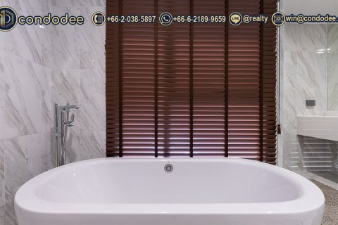Condo à Khlong Toei, Bangkok, Thaïlande, 3 chambres № 201218 - photo 17