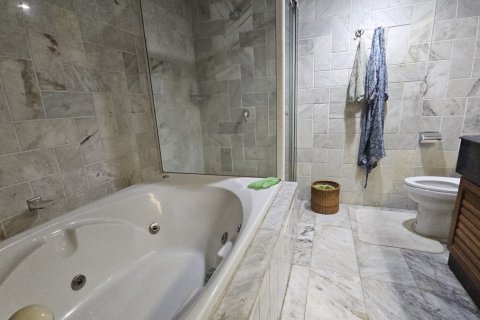 Condo à Bangkok, Thaïlande, 3 chambres № 201219 - photo 13