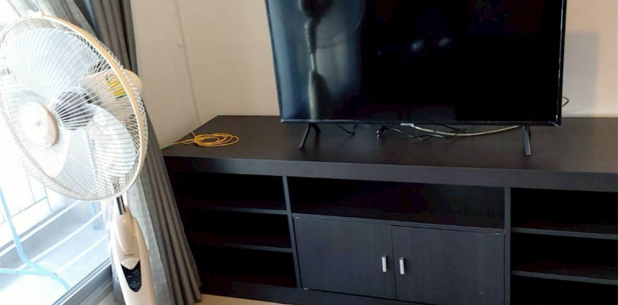Condo in Bangkok, Thailand, 2 bedrooms  № 184265