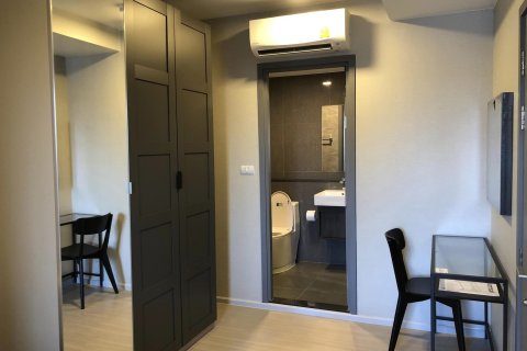 Студия в кондо в Ваттхане, Бангкок, Таиланд № 153216 - фото 9