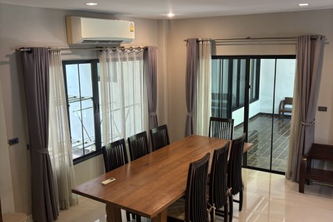 Maison à San Sai, Thaïlande 4 chambres № 153212 - photo 19