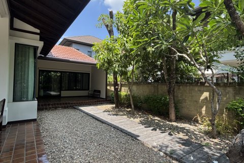 Maison à San Sai, Thaïlande 4 chambres № 153212 - photo 30