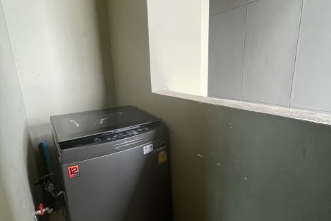 Studio dans le Condo à Khlong Toei, Bangkok, Thaïlande  № 153217 - photo 7