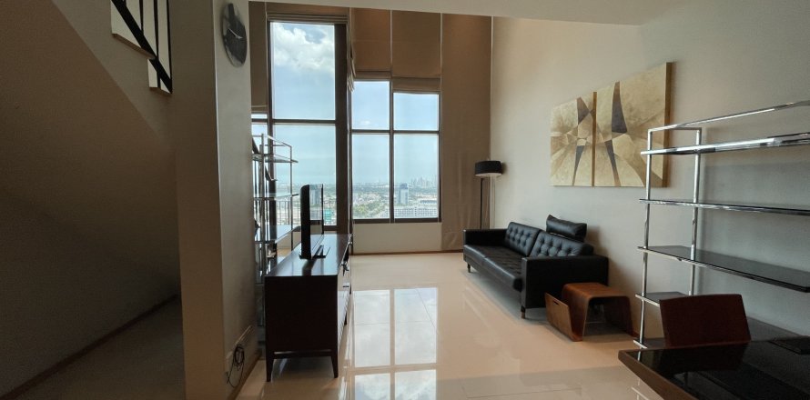 Studio dans le Condo à Khlong Toei, Bangkok, Thaïlande  № 153217