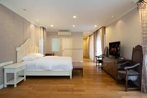 Casa de 3 dormitorios en Bang Lamung, Tailandia № 212222 - foto 2