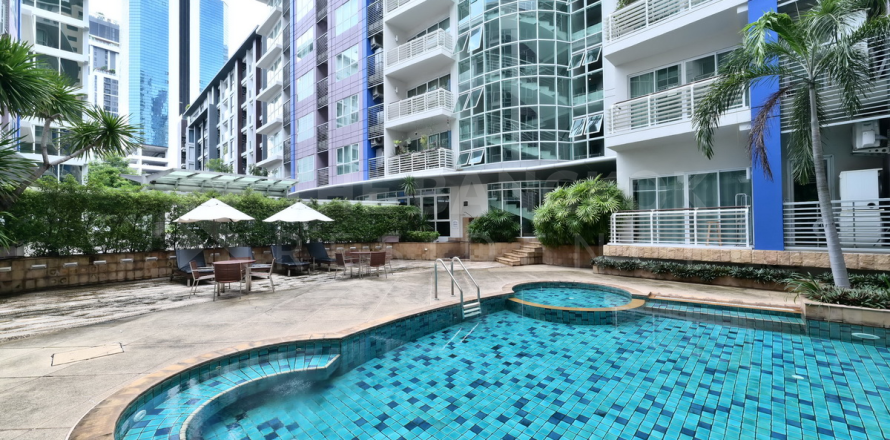 Condo à Bangkok, Thaïlande, 3 chambres № 185388