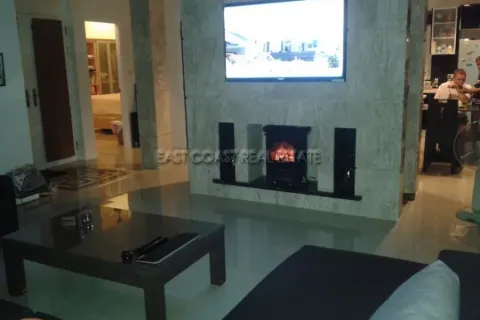 Casa de 5 dormitorios en Pattaya, Tailandia № 213974 - foto 15