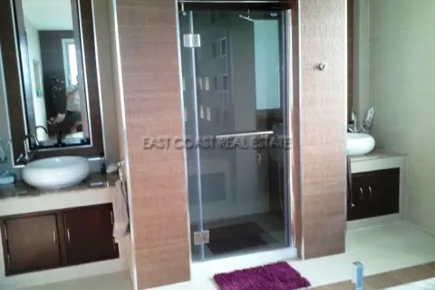 Casa de 5 dormitorios en Pattaya, Tailandia № 213974 - foto 10