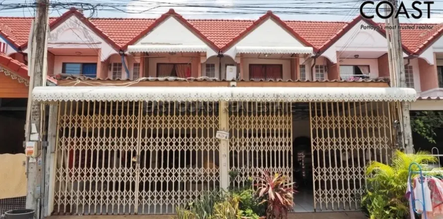 Casa de 4 dormitorios en Pattaya, Tailandia № 213976