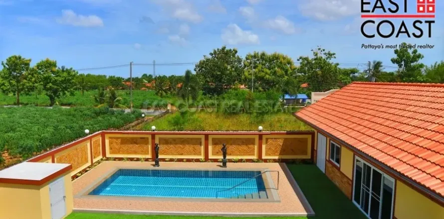 Casa de 4 dormitorios en Pattaya, Tailandia № 213741