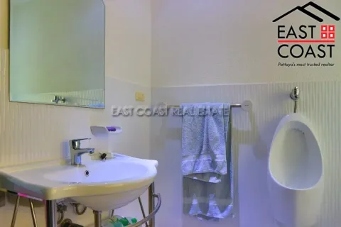 Casa de 4 dormitorios en Pattaya, Tailandia № 213741 - foto 9
