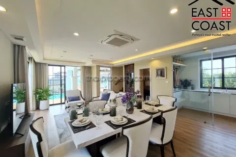 Casa de 4 dormitorios en Pattaya, Tailandia № 213745 - foto 12