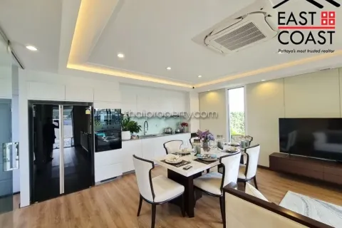 Casa de 4 dormitorios en Pattaya, Tailandia № 213745 - foto 8