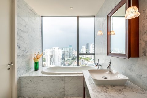 Condo in Watthana, Bangkok, Thailand, 2 bedrooms № 201179 - photo 16
