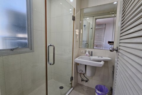 Condo à Watthana, Bangkok, Thaïlande, 3 chambres № 201178 - photo 10