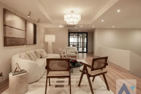 Haus in Phra Khanong, Bangkok, Thailand 6 Schlafzimmer № 214755 - Foto 10