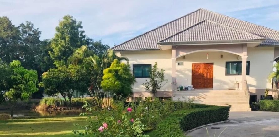 Villa à Udon Thani, Thaïlande 3 chambres № 167533