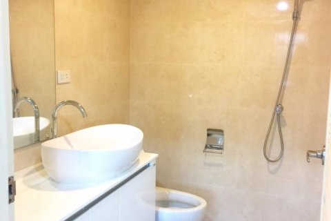 Condo in Watthana, Bangkok, Thailand, 3 bedrooms  № 167530 - photo 12