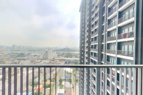 Кондоминиум с 2 спальнями в Банг Пхлате, Бангкок, Таиланд № 171125 - фото 2