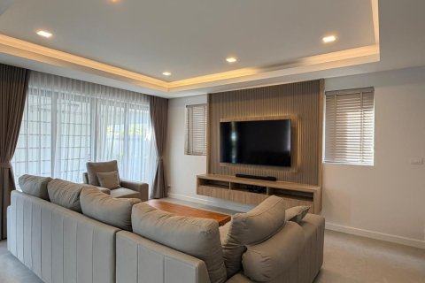 Villa in Pattaya, Thailand 3 bedrooms № 171123 - photo 3