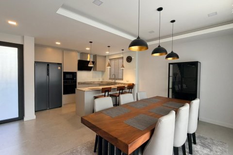 Villa in Pattaya, Thailand 3 bedrooms № 171123