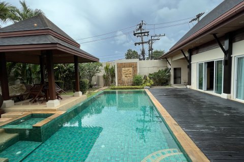 Villa in Phuket, Thailand 3 bedrooms № 171126