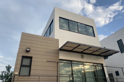 House in Pattaya, Thailand 3 bedrooms № 171124