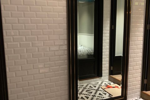 Condo à Bang Rak, Bangkok, Thaïlande, 2 chambres  № 171127 - photo 17