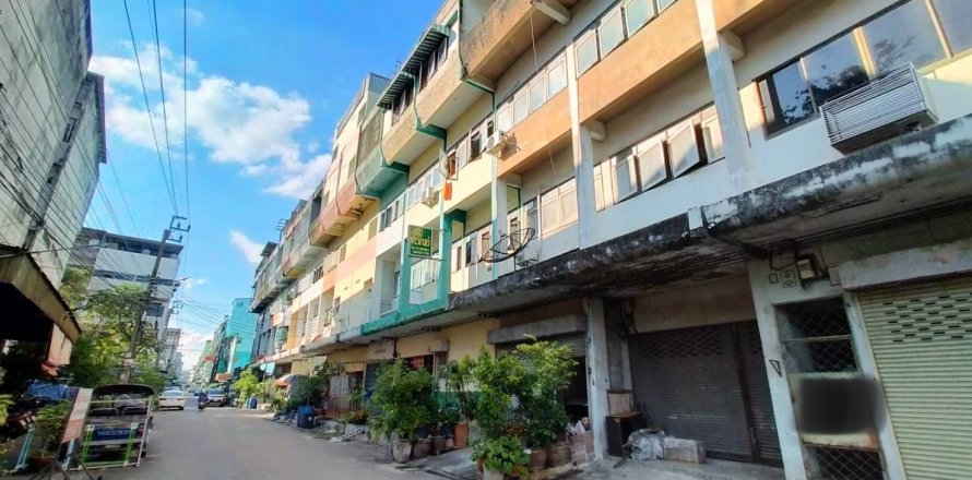 Шопхаус в Правете, Бангкок, Таиланд  № 153019