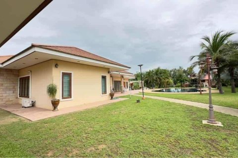 House in Kosum Phisai, Thailand 3 bedrooms № 153017 - photo 10